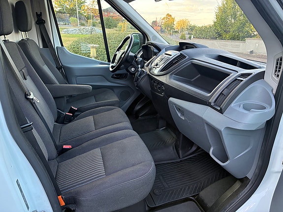 Ford Transit 3 of 10