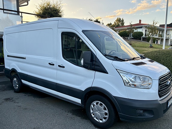Ford Transit 2 of 10