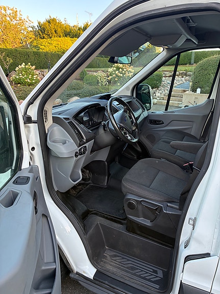 Ford Transit 4 of 10