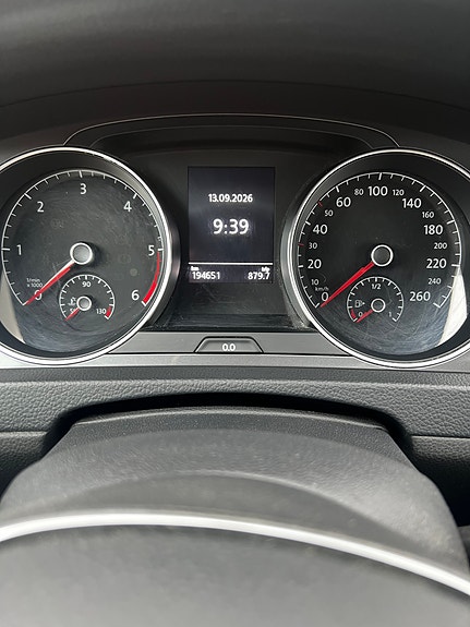 Volkswagen Golf Alltrack 9 of 13