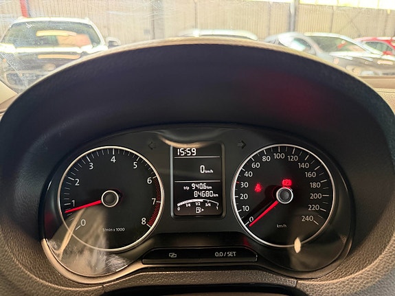 Volkswagen Polo 16 of 16