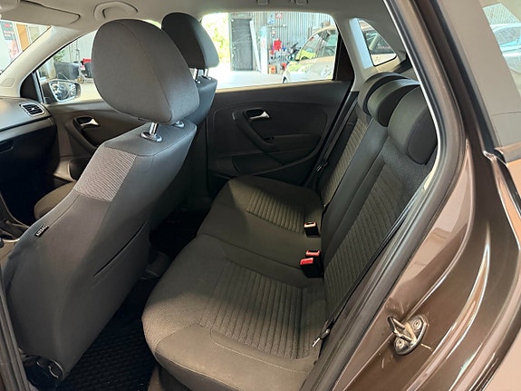 Volkswagen Polo 11 of 16