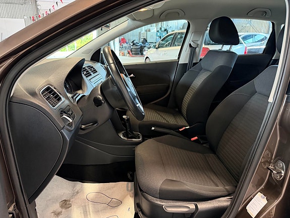Volkswagen Polo 12 of 16