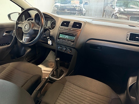 Volkswagen Polo 8 of 16