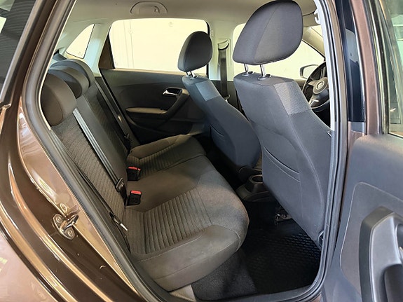 Volkswagen Polo 9 of 16