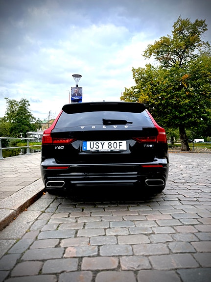 Volvo V60 2 of 7