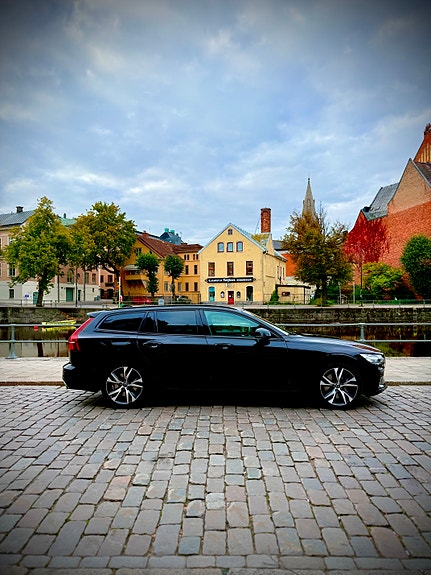 Volvo V60 3 of 7