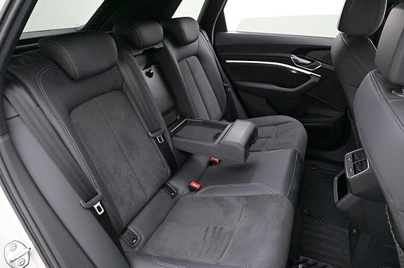 Audi e-tron 21 of 27