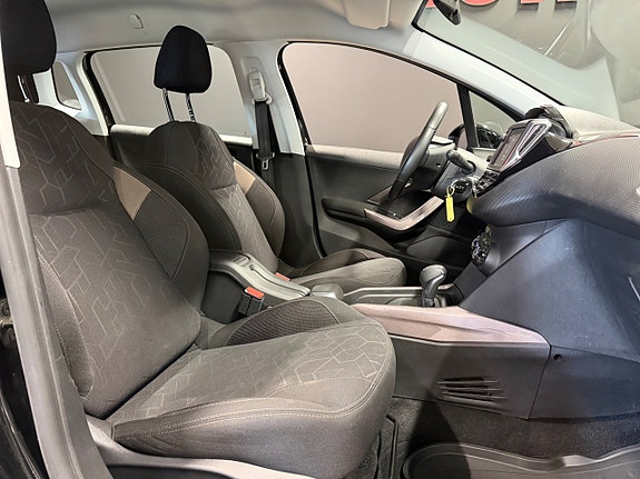 Peugeot 2008 9 of 17
