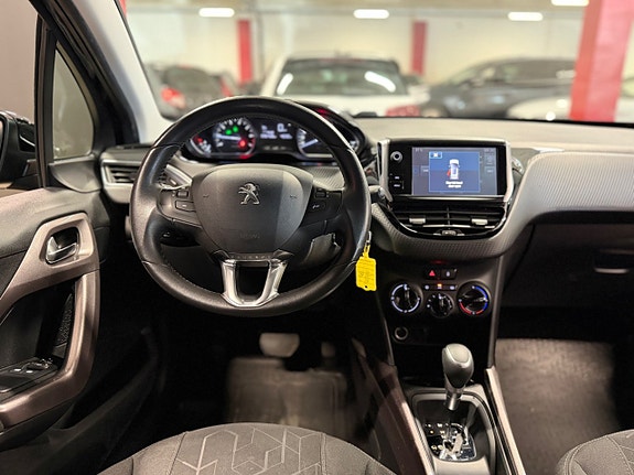 Peugeot 2008 12 of 17