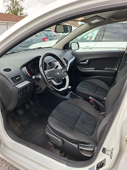Kia Picanto 4 of 7