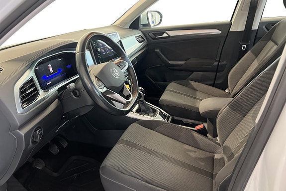 Volkswagen T-Roc 13 of 22