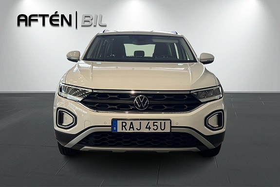 Volkswagen T-Roc 3 of 22