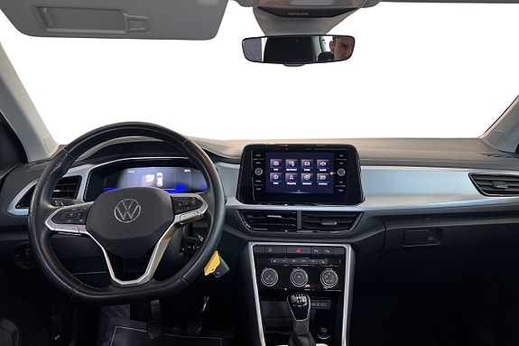 Volkswagen T-Roc 11 of 22