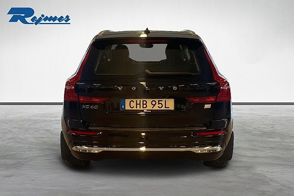 Volvo XC60 8 of 21