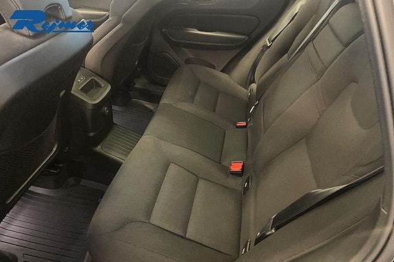 Volvo XC60 15 of 21