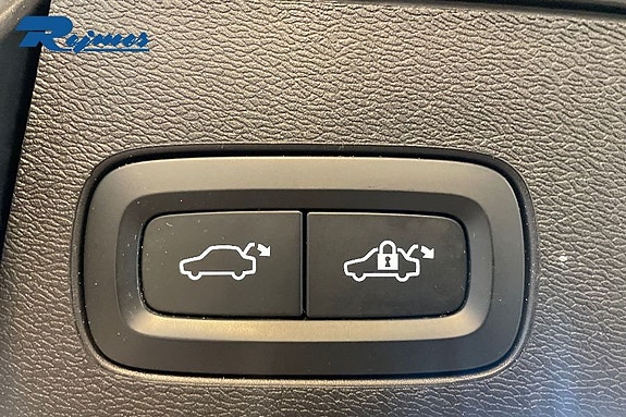 Volvo XC60 18 of 21