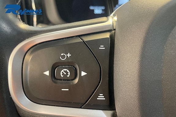 Volvo XC60 11 of 21