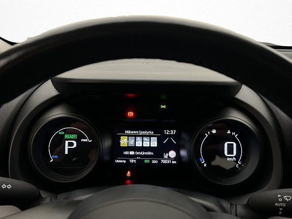 Toyota Yaris Cross 15 of 29