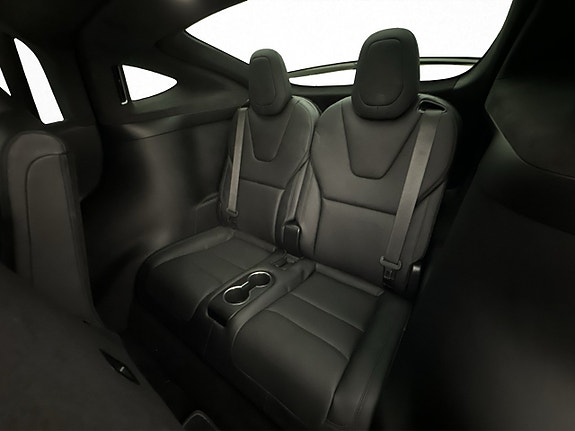 Tesla Model X 26 of 30