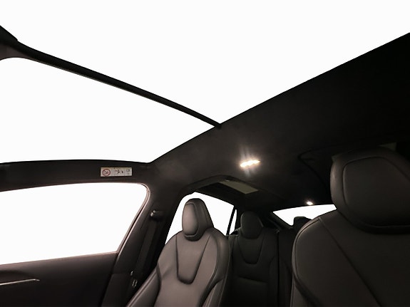 Tesla Model X 12 of 30
