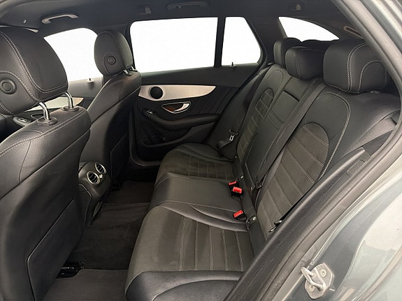 Mercedes-Benz C220 27 of 30