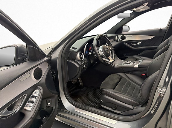 Mercedes-Benz C220 11 of 30