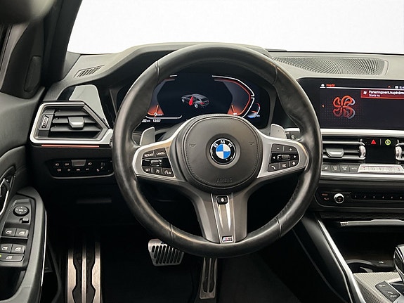 BMW 330i 21 of 30