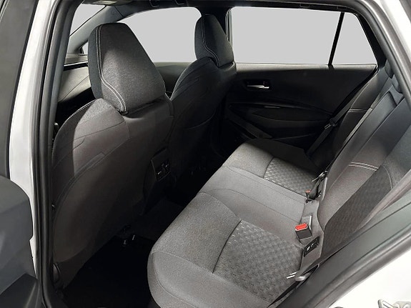 Toyota Corolla 10 of 18