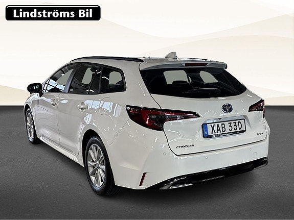 Toyota Corolla 4 of 18