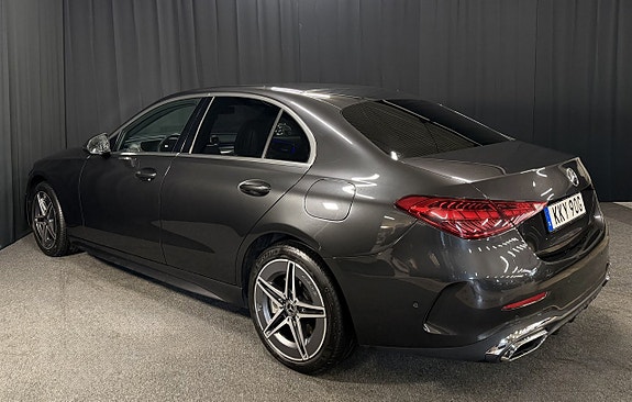 Mercedes-Benz C300 de 2 of 15