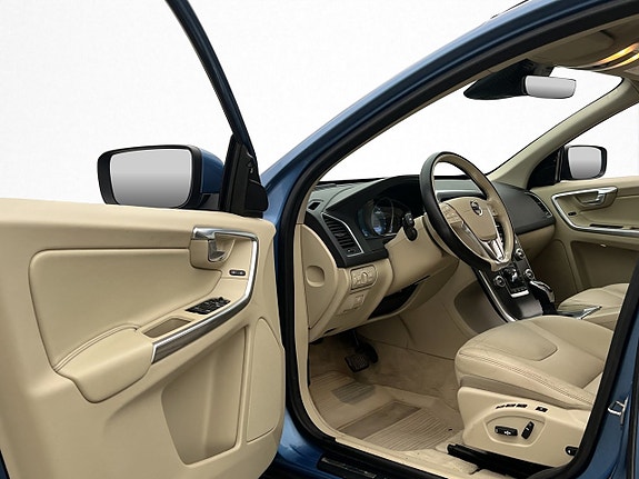 Volvo XC60 11 of 30