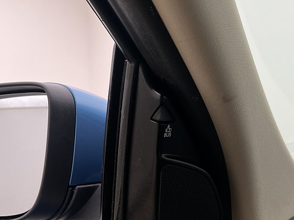Volvo XC60 13 of 30
