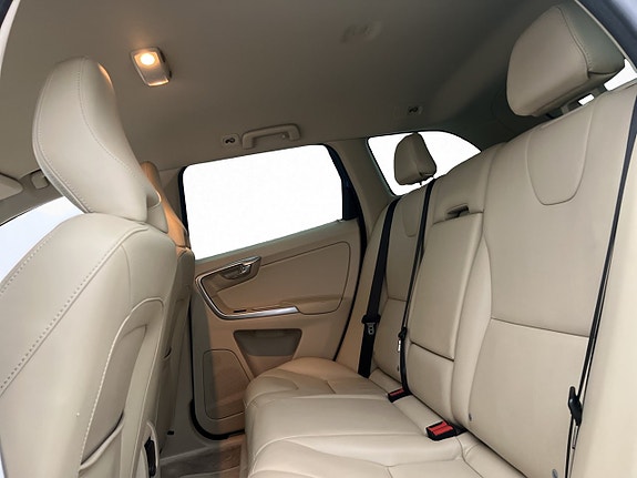 Volvo XC60 29 of 30