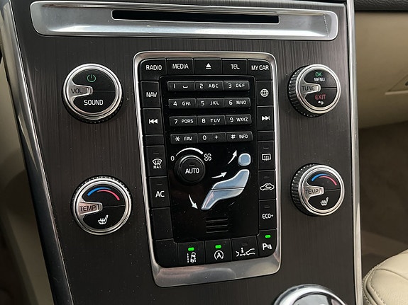 Volvo XC60 25 of 30