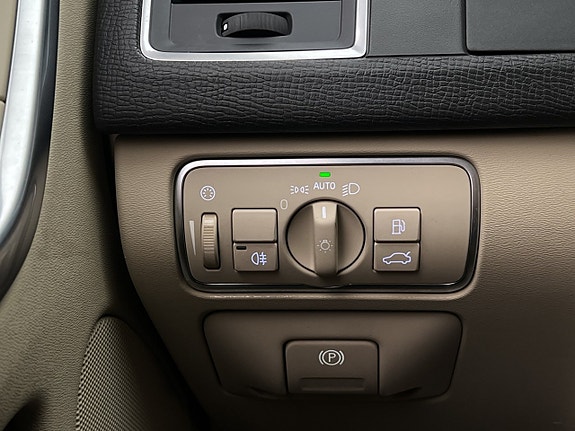 Volvo XC60 16 of 30