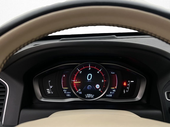 Volvo XC60 18 of 30