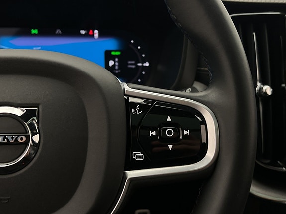 Volvo XC60 18 of 30