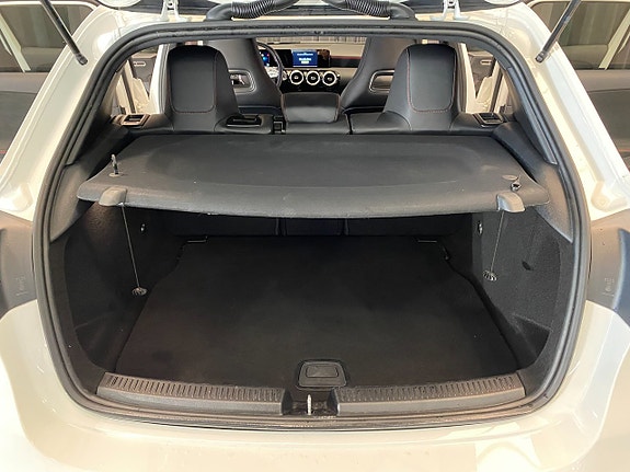 Mercedes-Benz A180 25 of 30