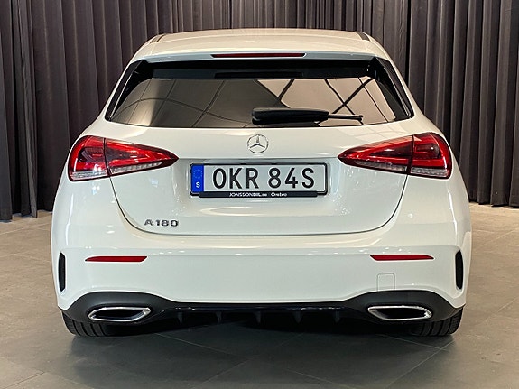 Mercedes-Benz A180 2 of 30