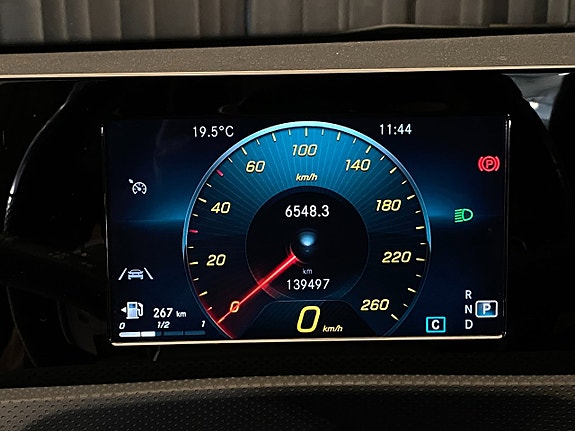 Mercedes-Benz A180 11 of 30