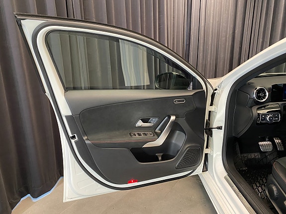 Mercedes-Benz A180 21 of 30