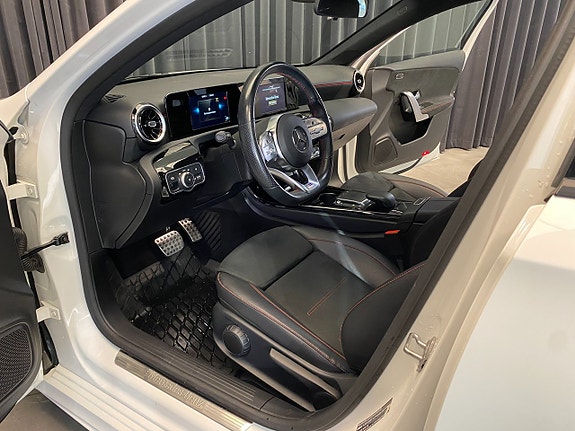 Mercedes-Benz A180 20 of 30