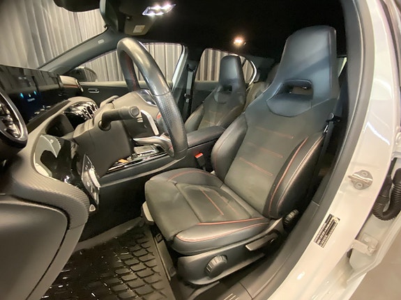 Mercedes-Benz A180 7 of 30