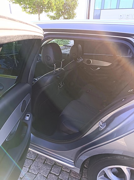 Mercedes-Benz C220 13 of 14