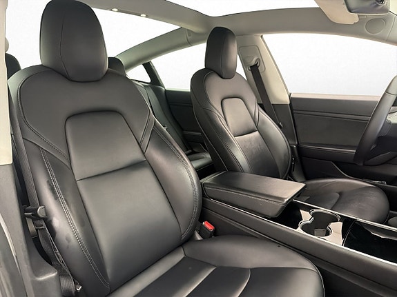 Tesla Model 3 26 of 30