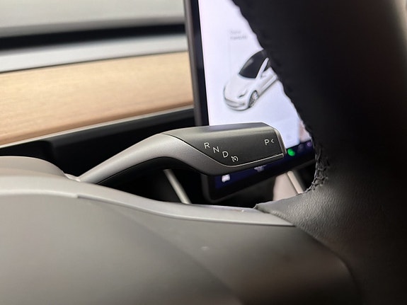 Tesla Model 3 29 of 30