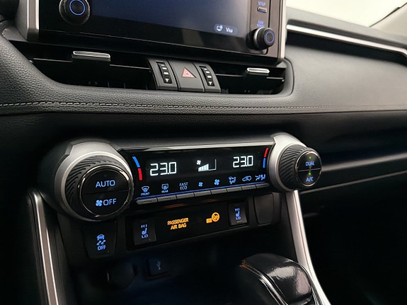Toyota RAV4 27 of 30