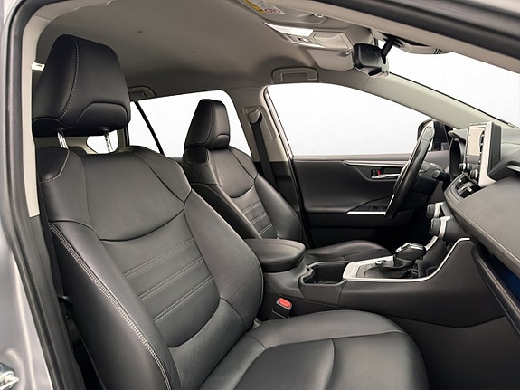 Toyota RAV4 30 of 30