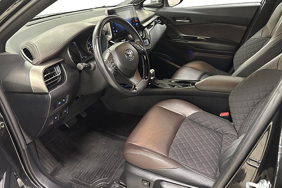 Toyota C-HR 13 of 21